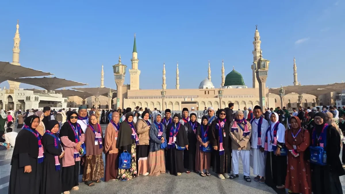 Umroh Barokah Desember 2025: Ibadah Khusyuk & Keindahan Kubah Hijau Masjid Nabawi