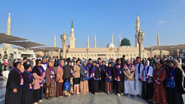 Umroh Barokah Desember 2025: Ibadah Khusyuk & Keindahan Kubah Hijau Masjid Nabawi