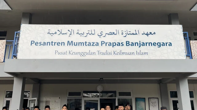 Sosialisasi Program Studi Universitas Al-Azhar Mesir di Pesantren Mumtaza Prapas Banjarnegara